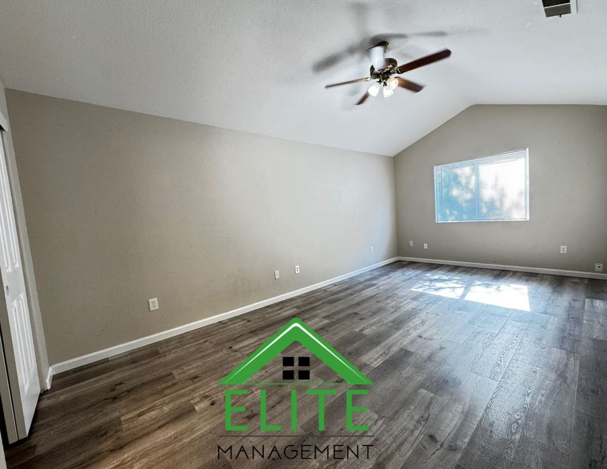 3613 Clay St - Photo 3 of 15