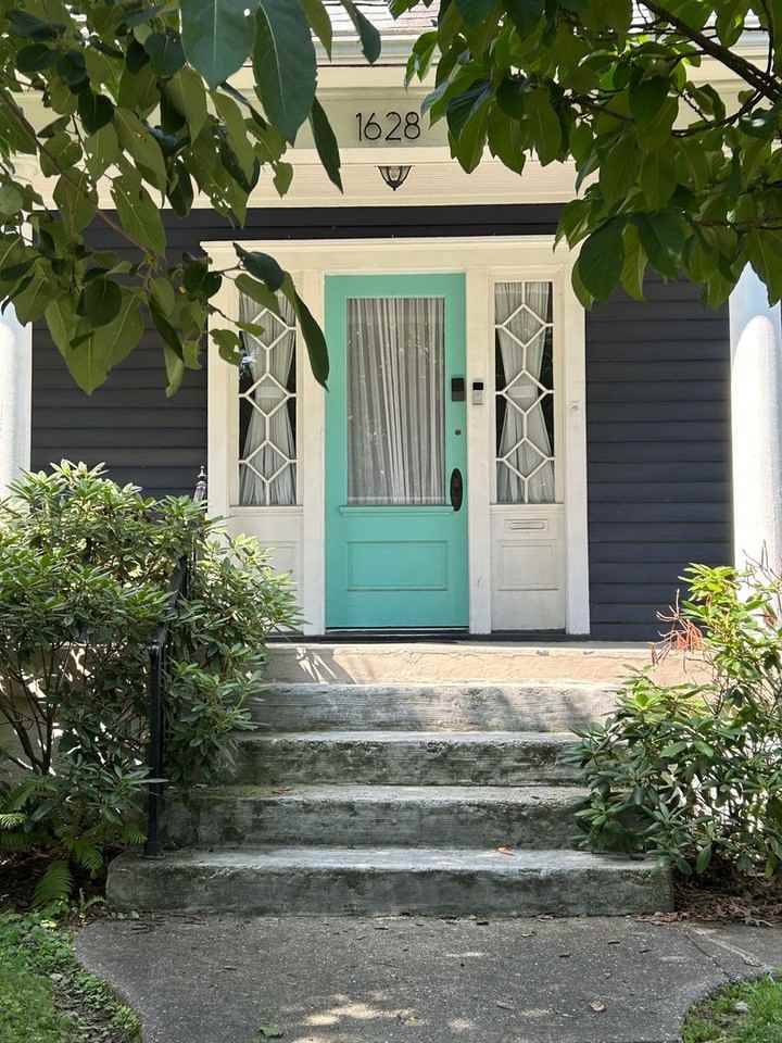 1628 Fernwood Ave - Photo 3 of 27