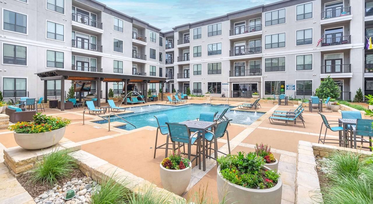 Reagan Street - Photo 6 of 7