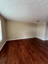 1972 Cambridge Dr - Photo 1 of 1