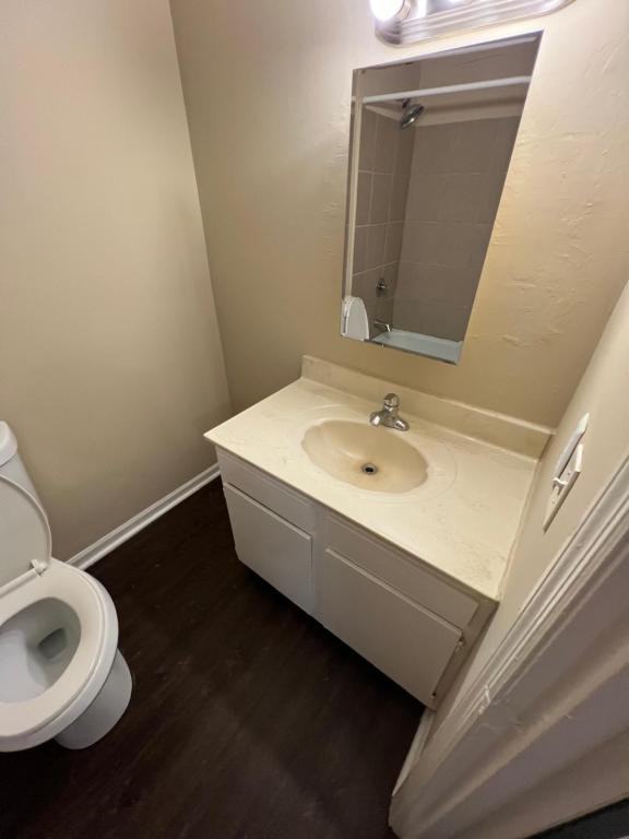 1972 Cambridge Dr - Photo 7 of 10