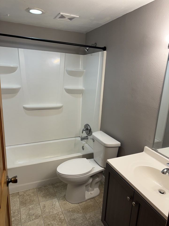 614 11th Ave Sw #3 - Photo 2 of 12