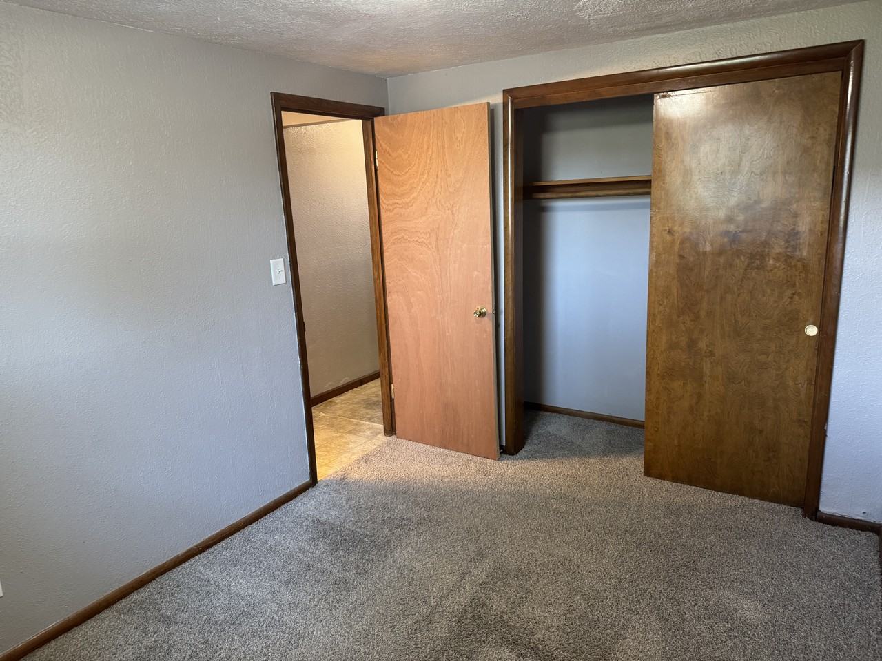 614 11th Ave Sw #3 - Photo 3 of 12