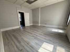 featured image of 633 Manor St #1