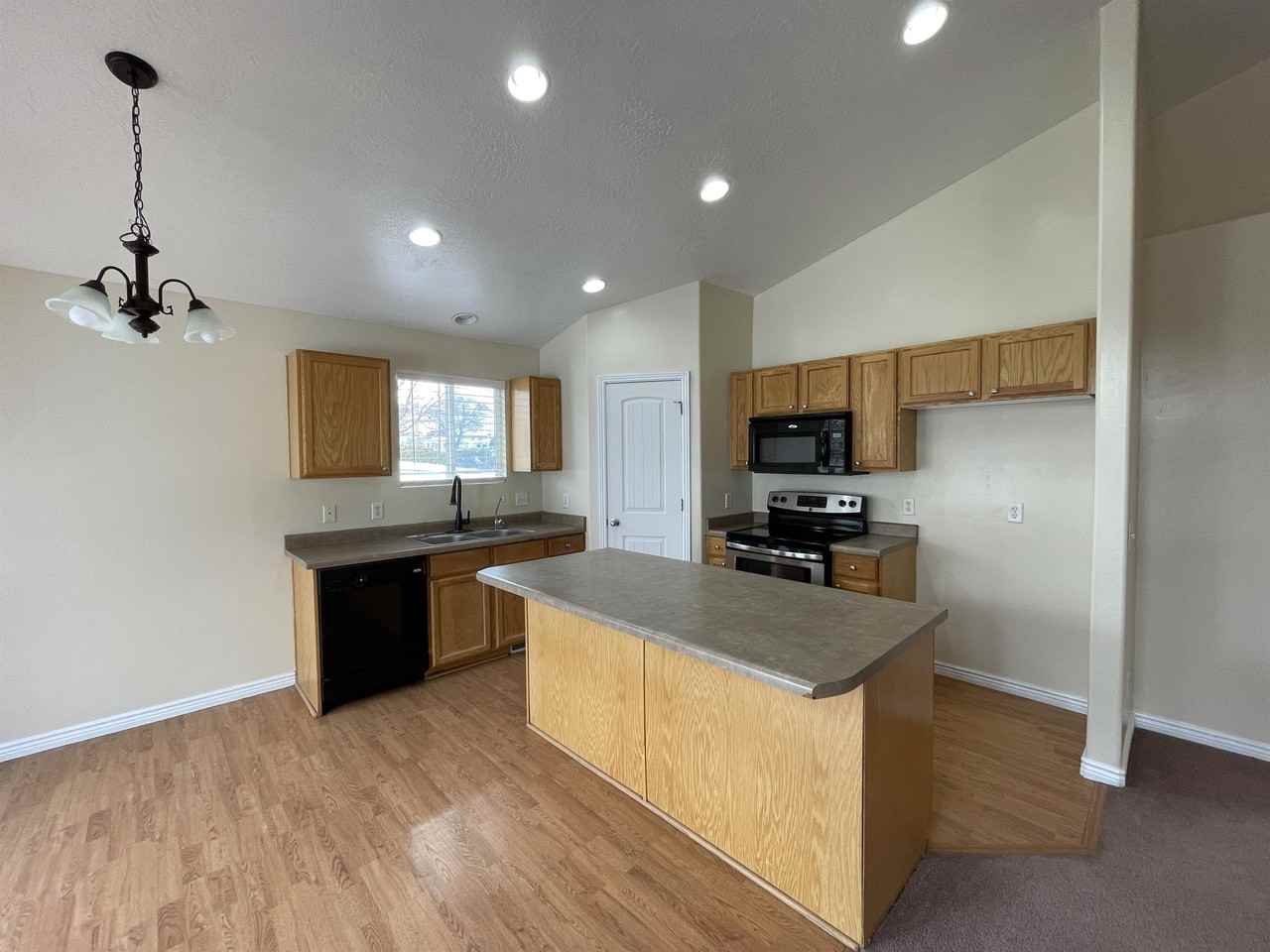 8761 Ws #1 - Photo 2 of 24