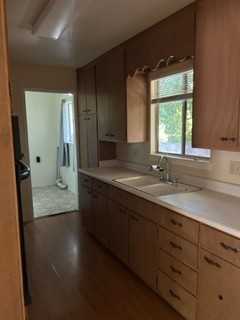 307 E Maryland Dr - Photo 3 of 24