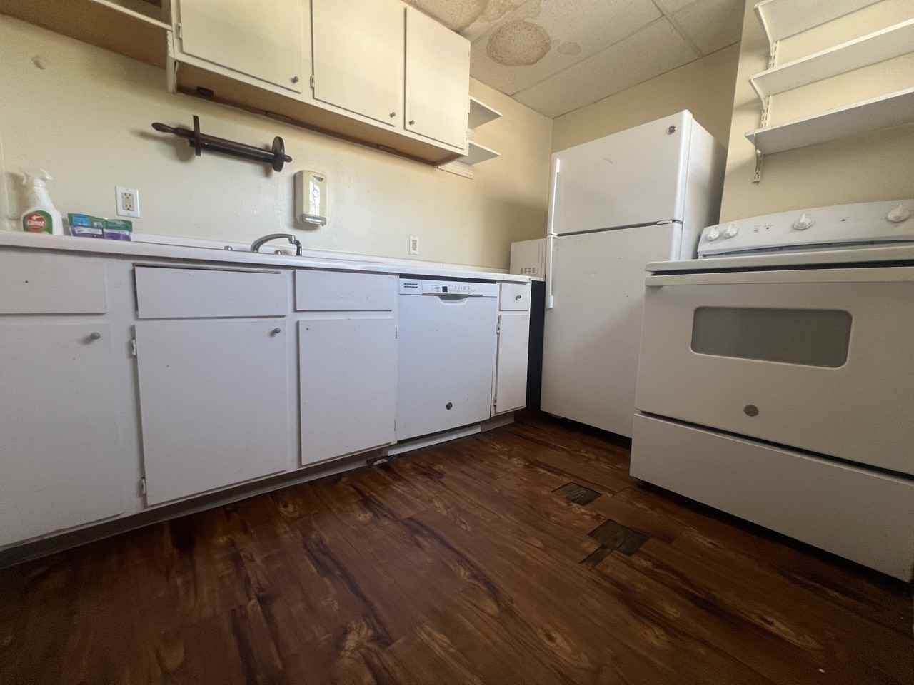 382 Forest Ave #14713520 - Photo 3 of 14