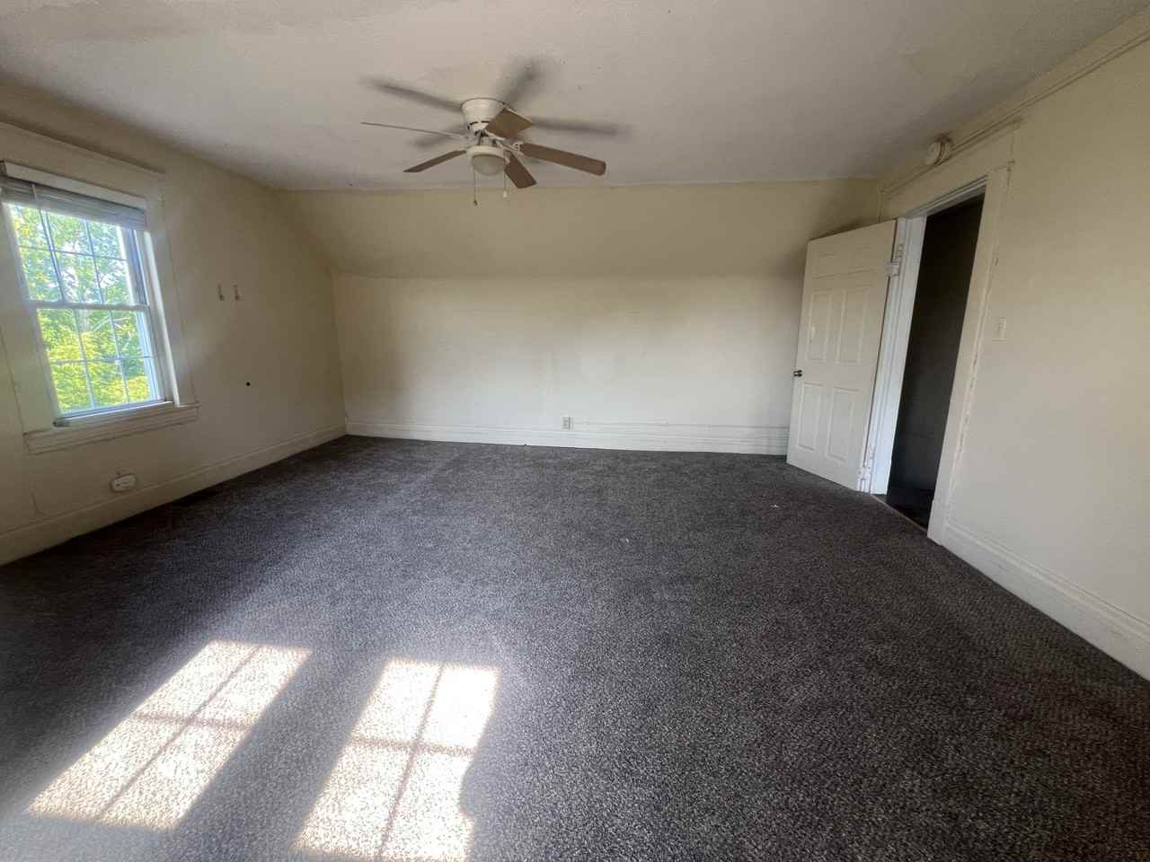 390 Forest Ave #8781935 - Photo 5 of 14