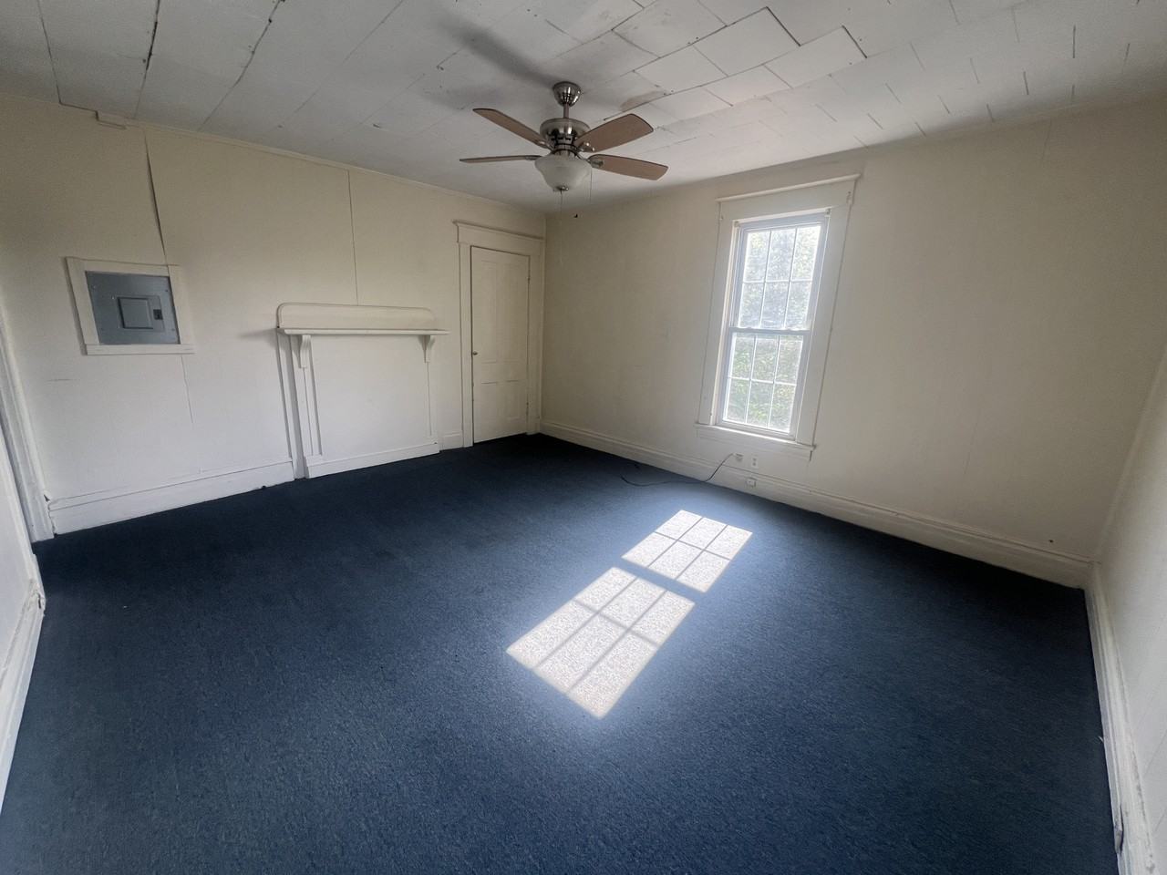 390 Forest Ave #8781935 - Photo 7 of 14