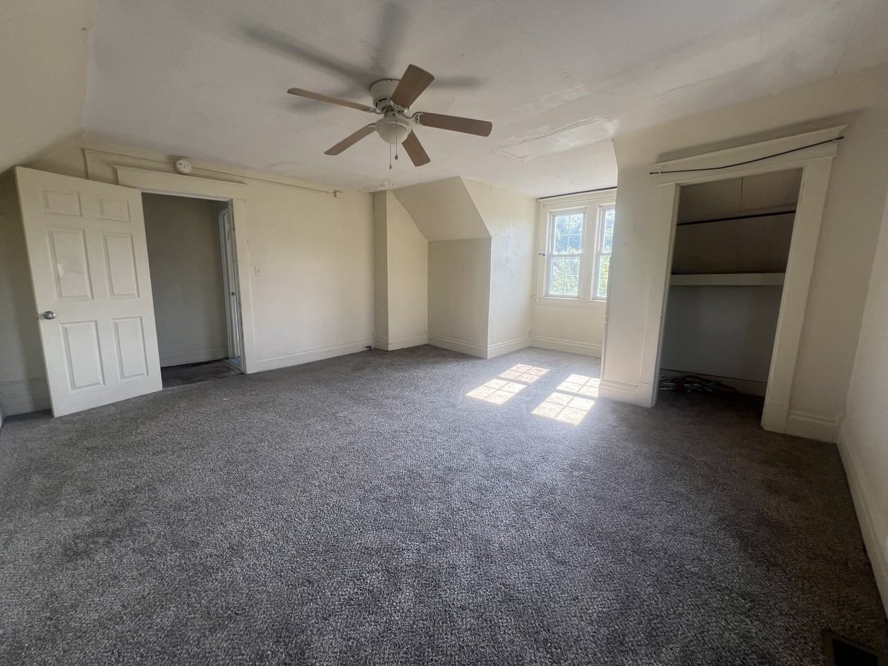 390 Forest Ave #8781935 - Photo 4 of 14