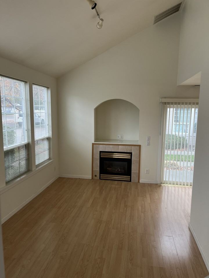 571 W Idaho Ave #571 - Photo 2 of 13