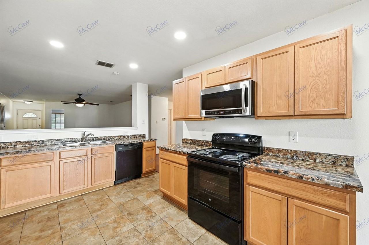 10512 Flagstaff Run - Photo 5 of 21