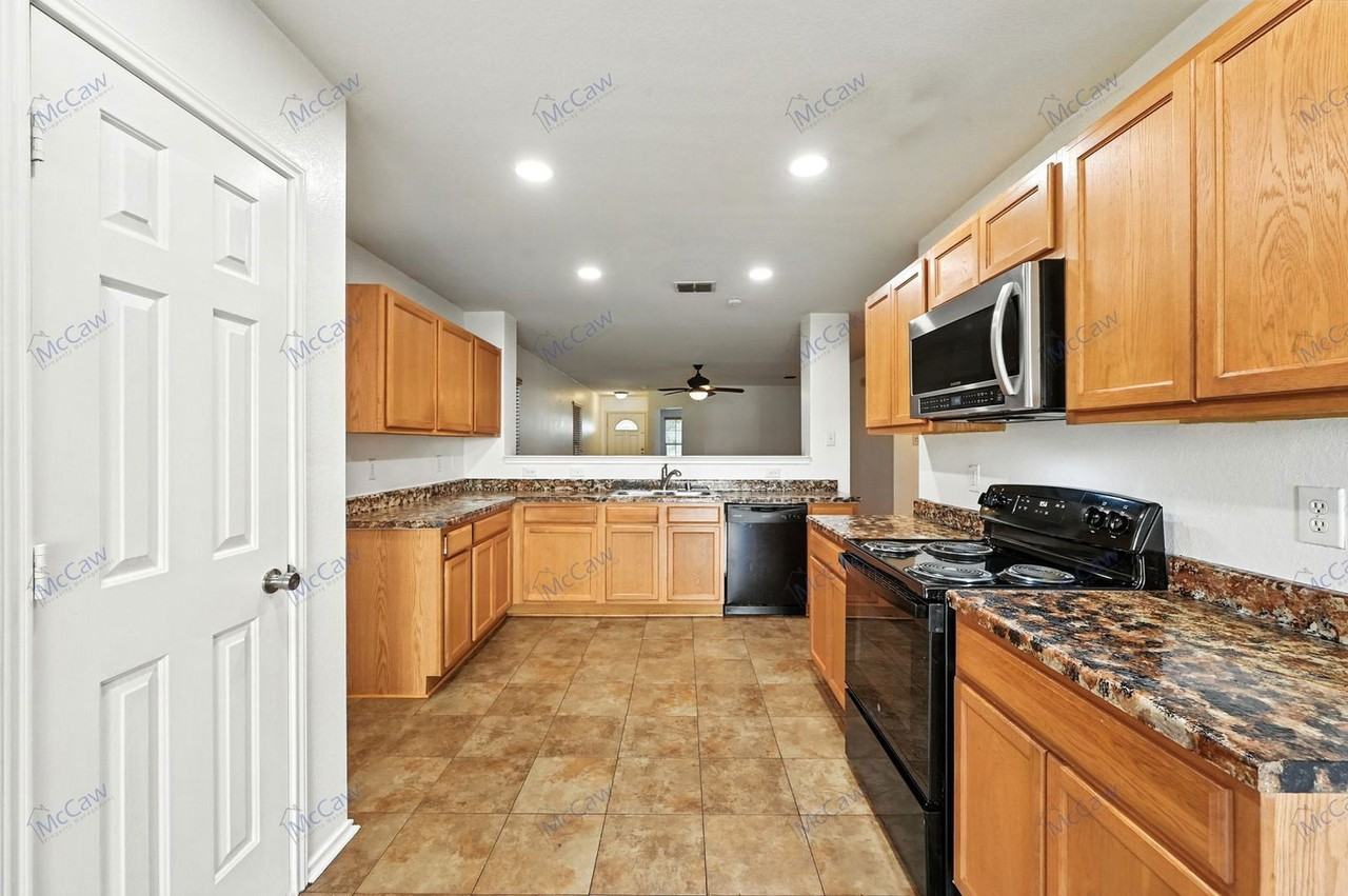 10512 Flagstaff Run - Photo 6 of 21
