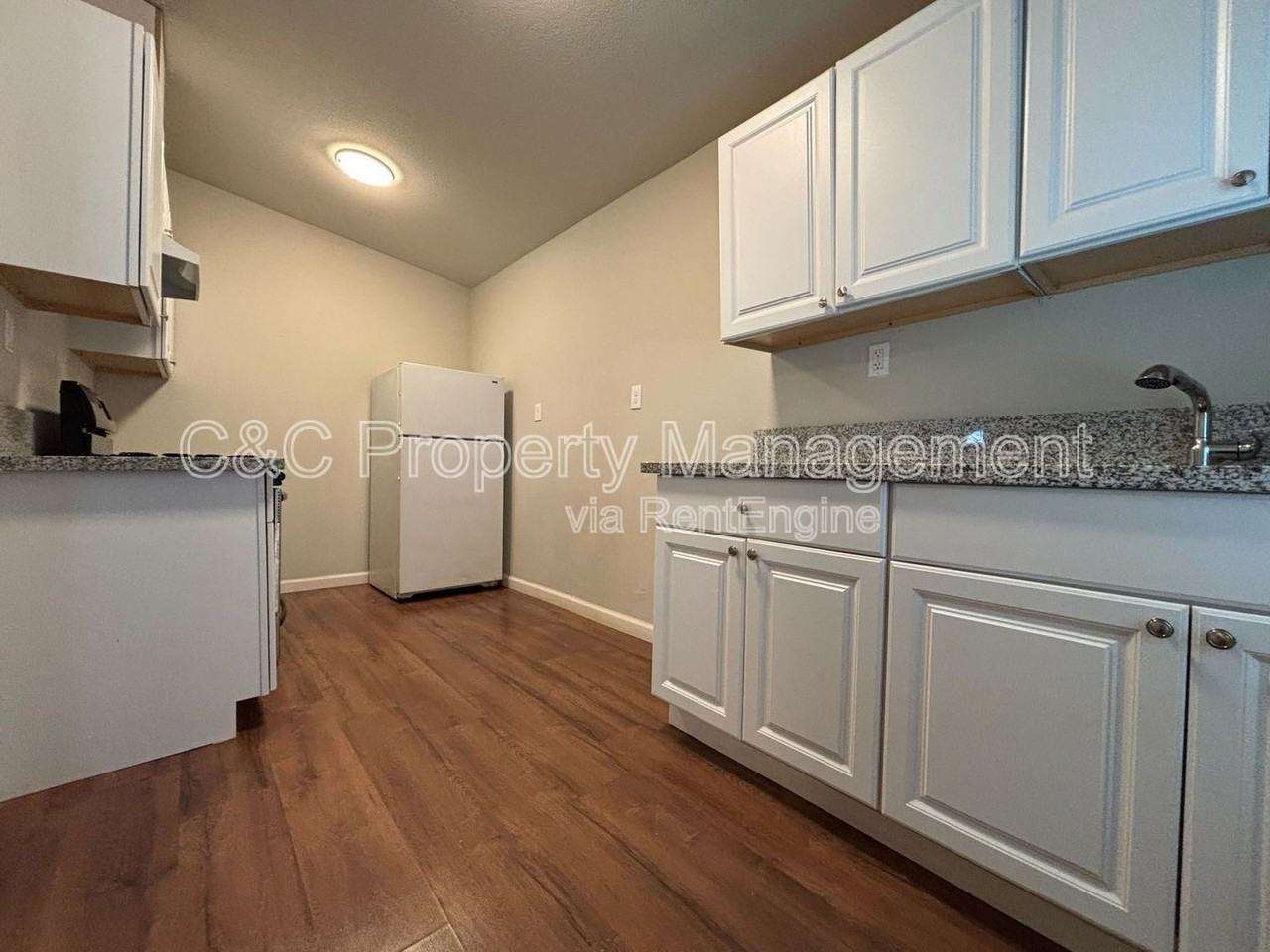 421 N Diana St - Photo 3 of 10