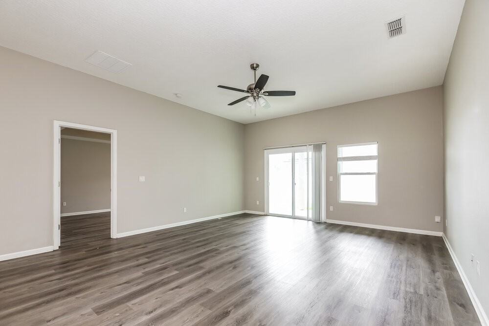 11025 Snowbrook Ct - Photo 4 of 15