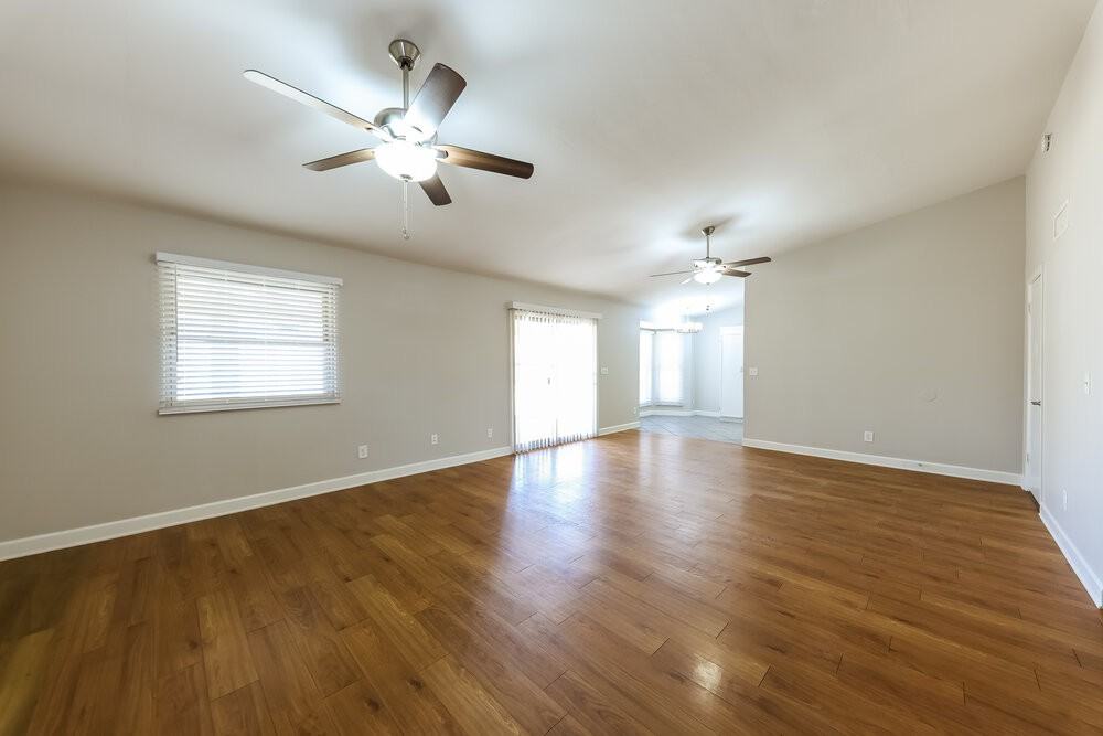 7008 W Canterbury Dr - Photo 3 of 16