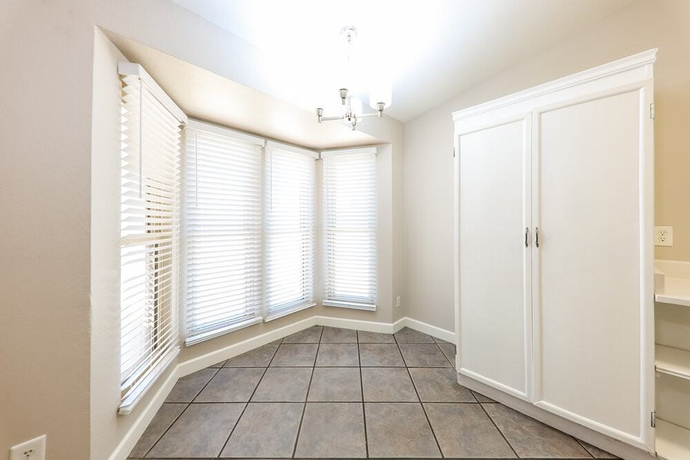 7008 W Canterbury Dr - Photo 6 of 16