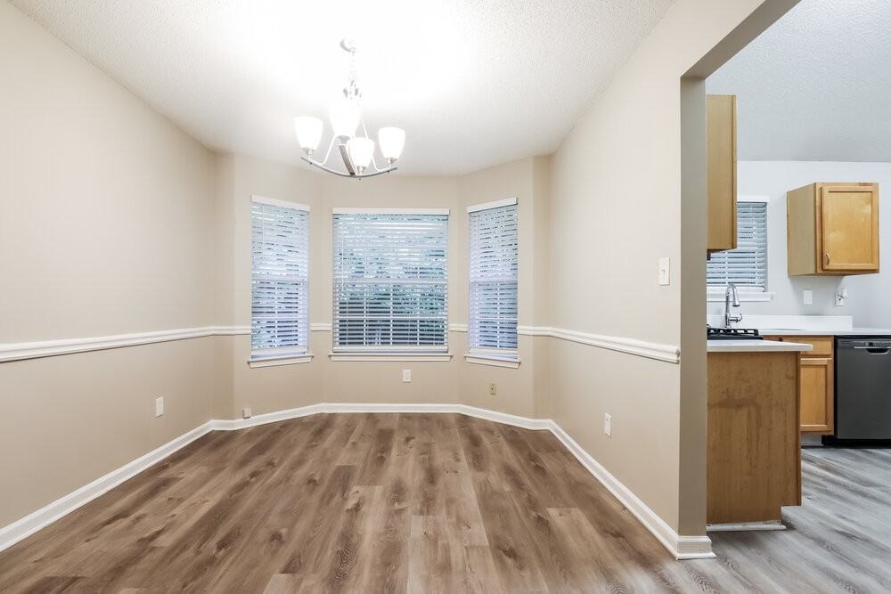 125 Titan Rd - Photo 6 of 17