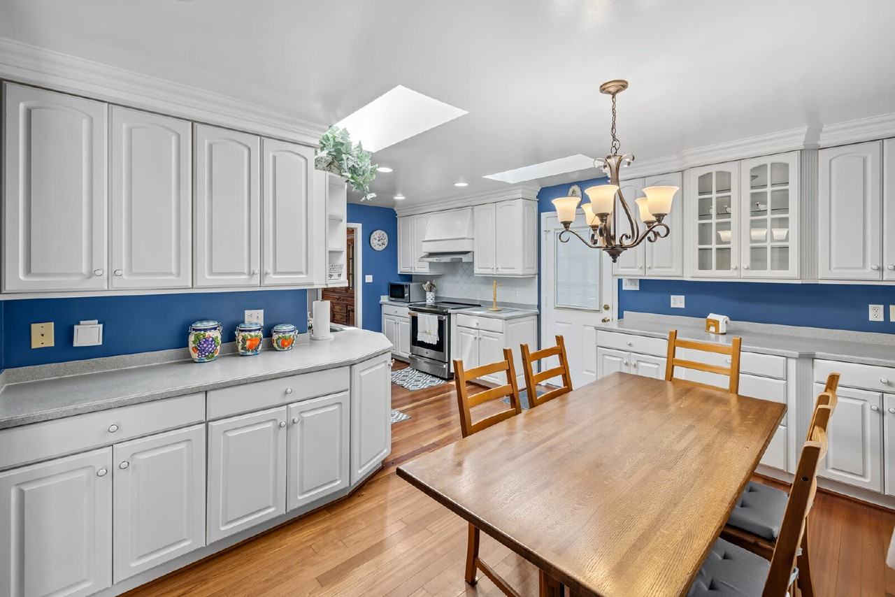 902 Leverton Rd - Photo 6 of 18