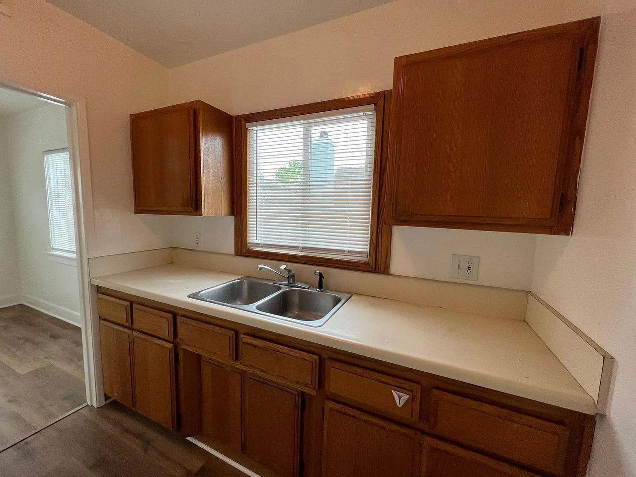 2746 E 2nd St #A - Photo 3 of 8