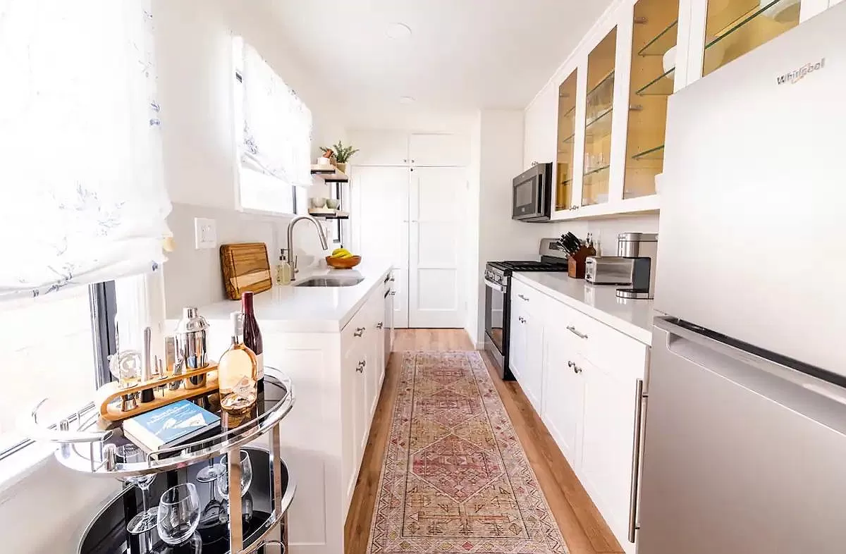 427 W Riverside Dr #A - Photo 2 of 7