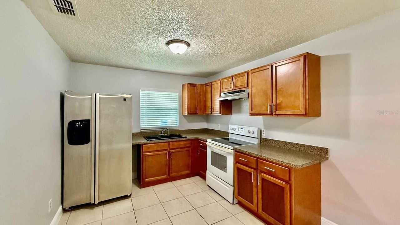 1511 Mabbette St - Photo 4 of 18