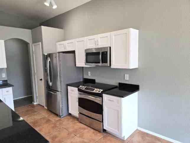 8832 N Mesquite Bluffs Pl - Photo 2 of 10