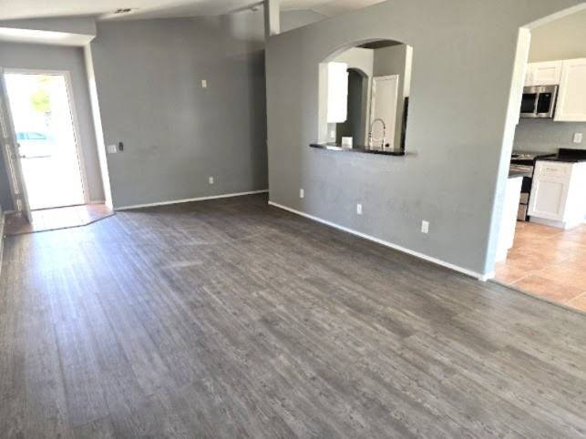 8832 N Mesquite Bluffs Pl - Photo 3 of 10