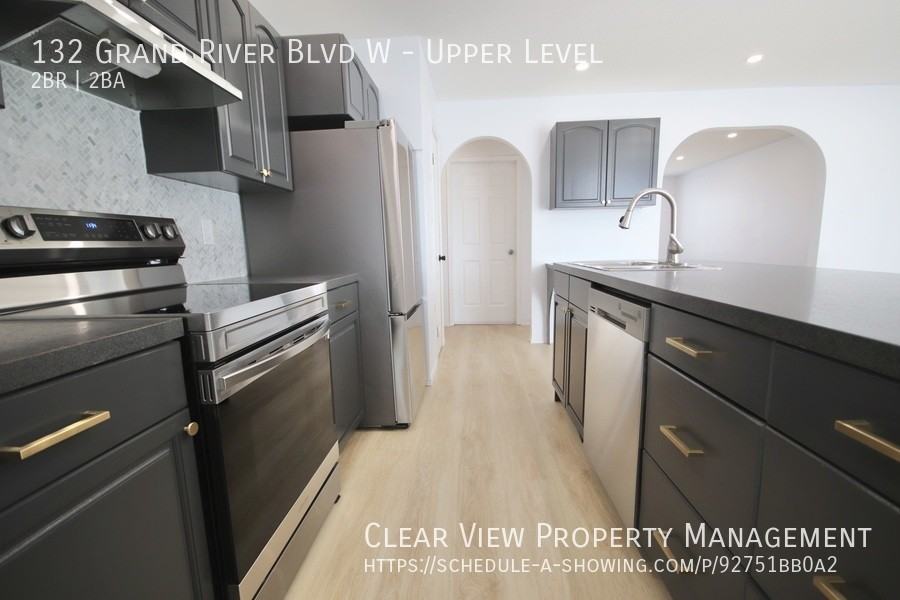 132 Grand River Blvd W - Photo 2 of 14