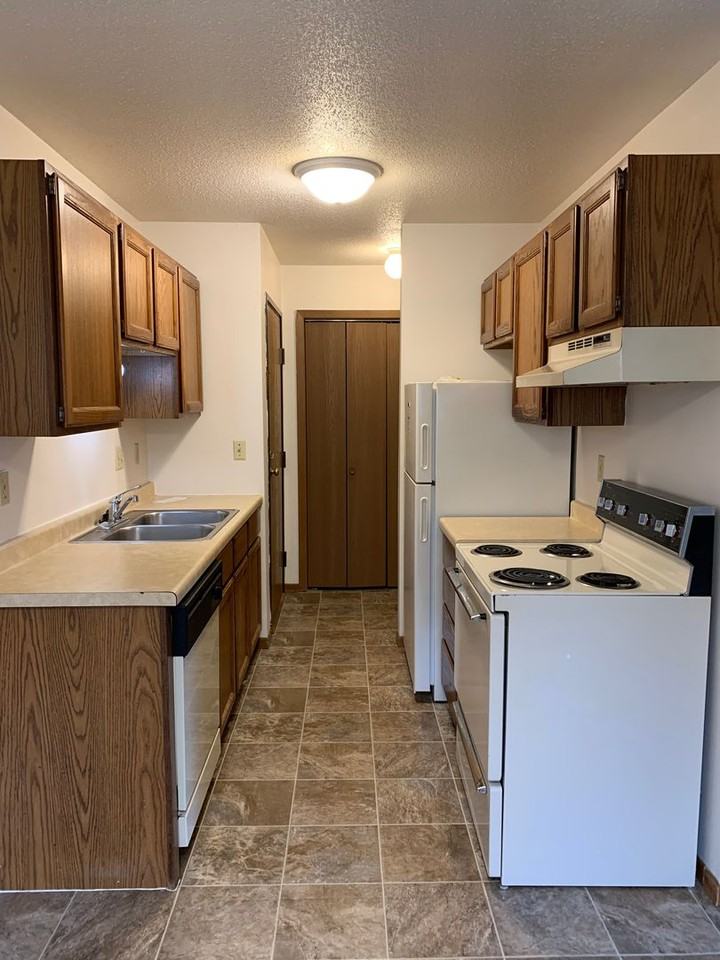 Lyncrest Apartments - Photo 2 of 13