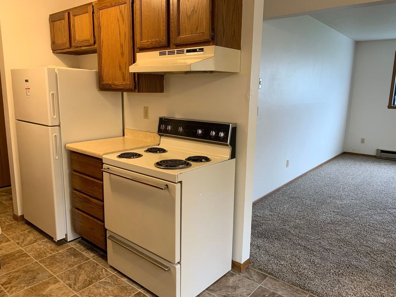 Lyncrest Apartments - Photo 4 of 13