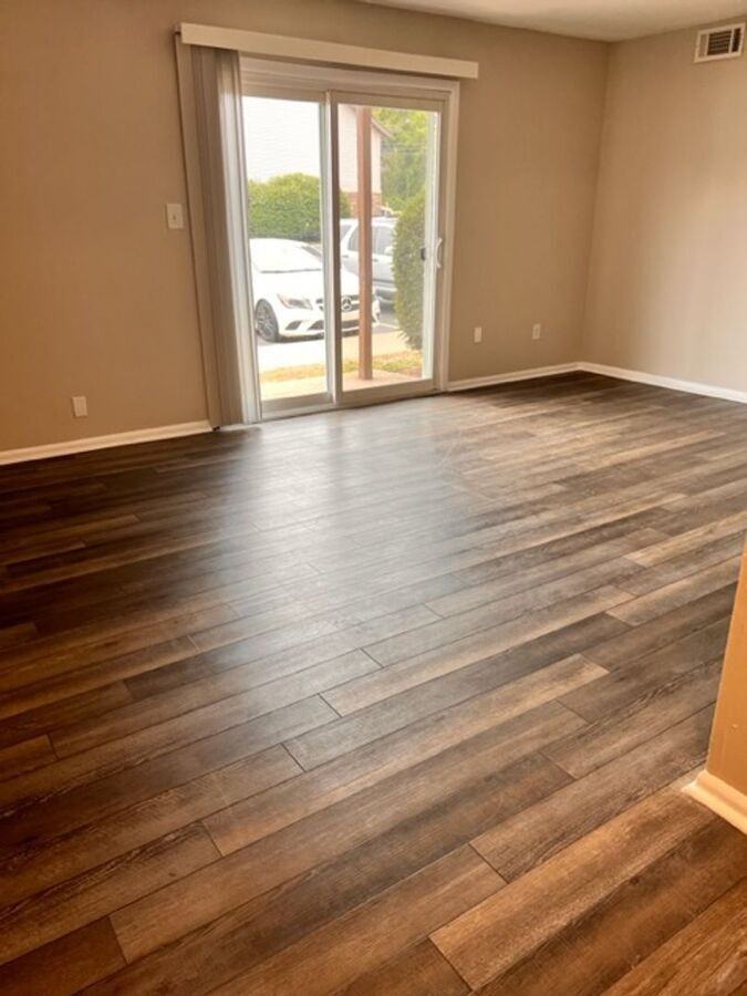 109 Scarborough Ct #I1 - Photo 2 of 6