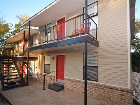 922 West Hughes Street #6 - Photo 2 of 6