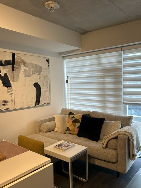 8 Hillsdale Avenue East - Photo 3 of 19