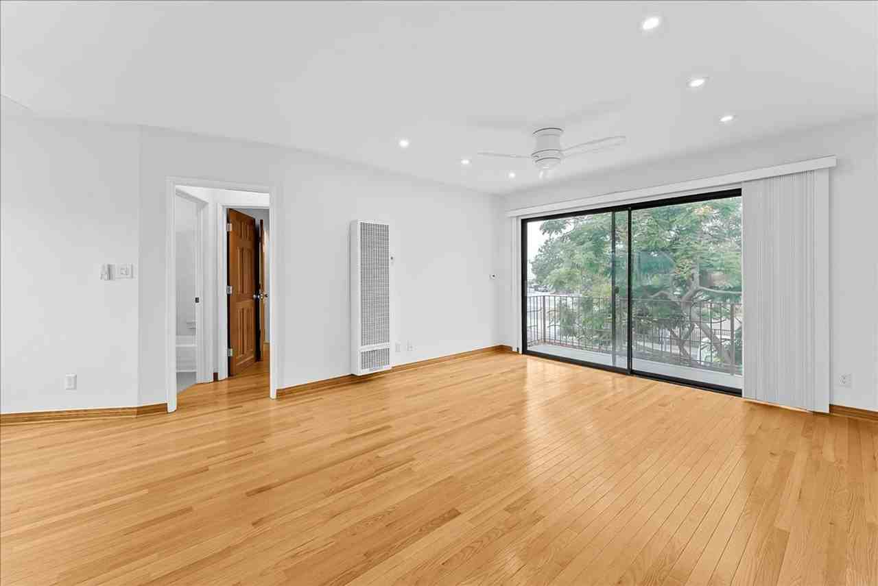 1701 Washington Way #06