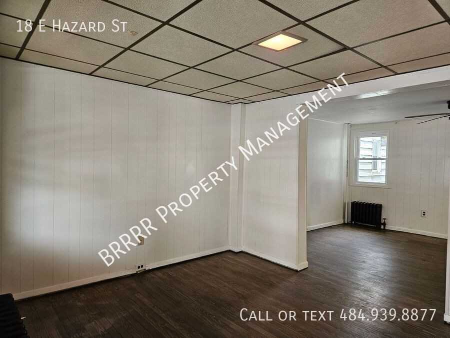 18 E Hazard St - Photo 3 of 39