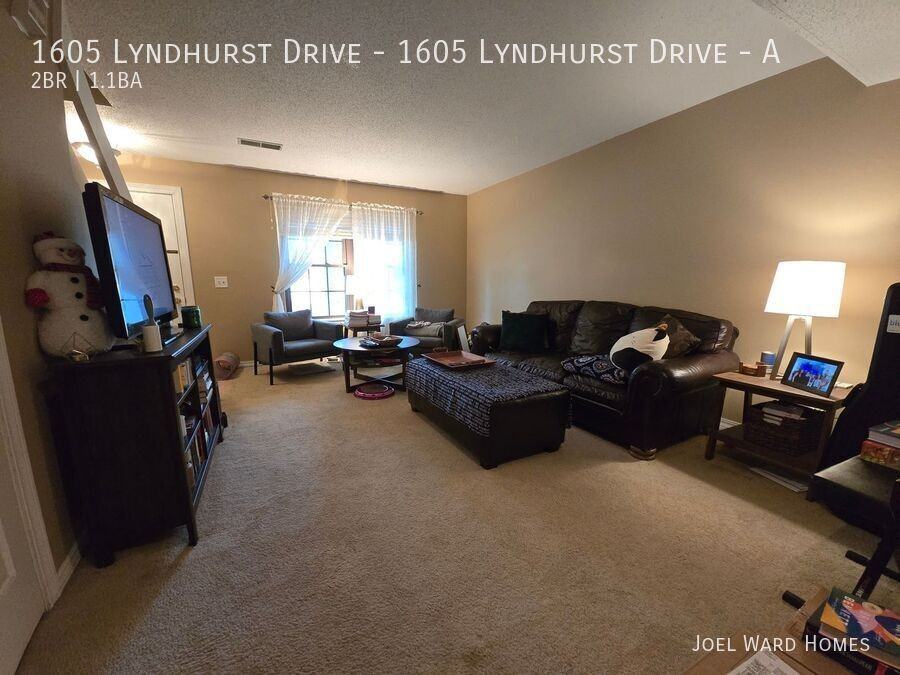 LYNDHURST & #A - Photo 3 of 16