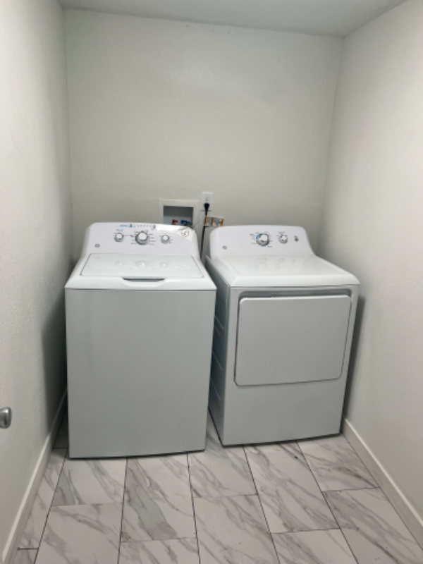 690 Cambridge Dr - Photo 3 of 13