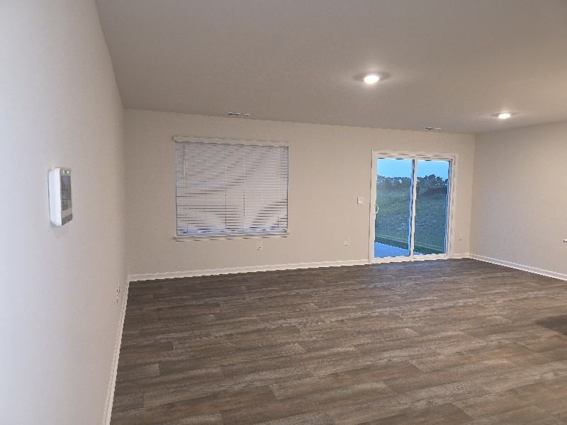 408 Honeycutt Oaks Dr - Photo 2 of 20