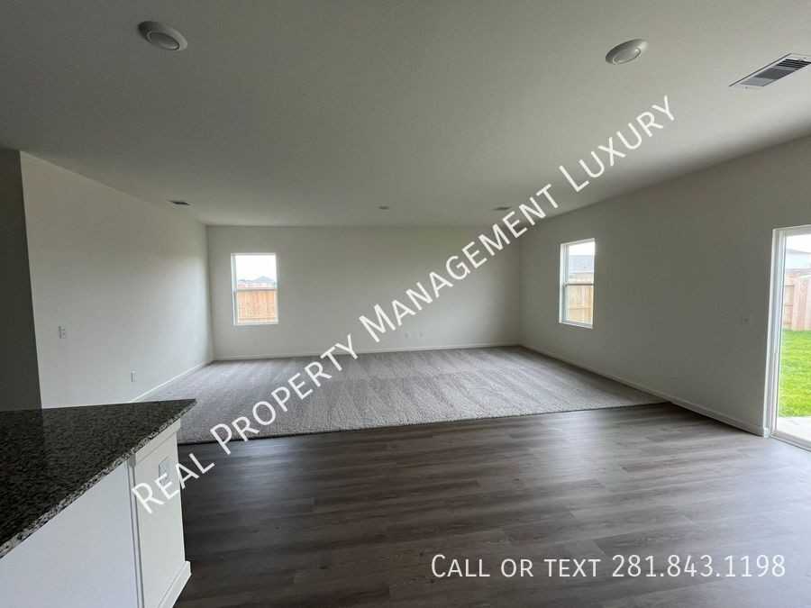 5903 Grant Grala Dr - Photo 2 of 25