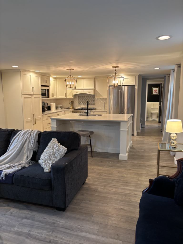 522 Clark St - Photo 3 of 16