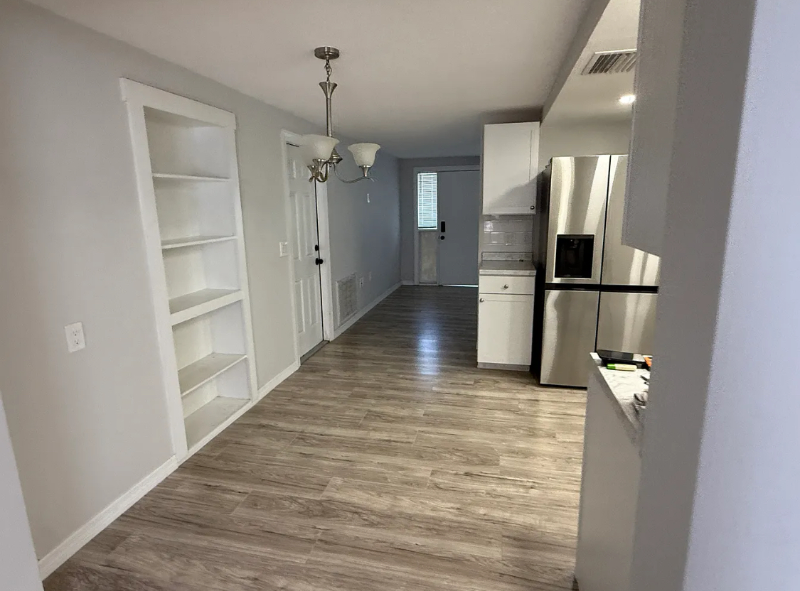 10801 Kingsbridge Rd - Photo 3 of 16