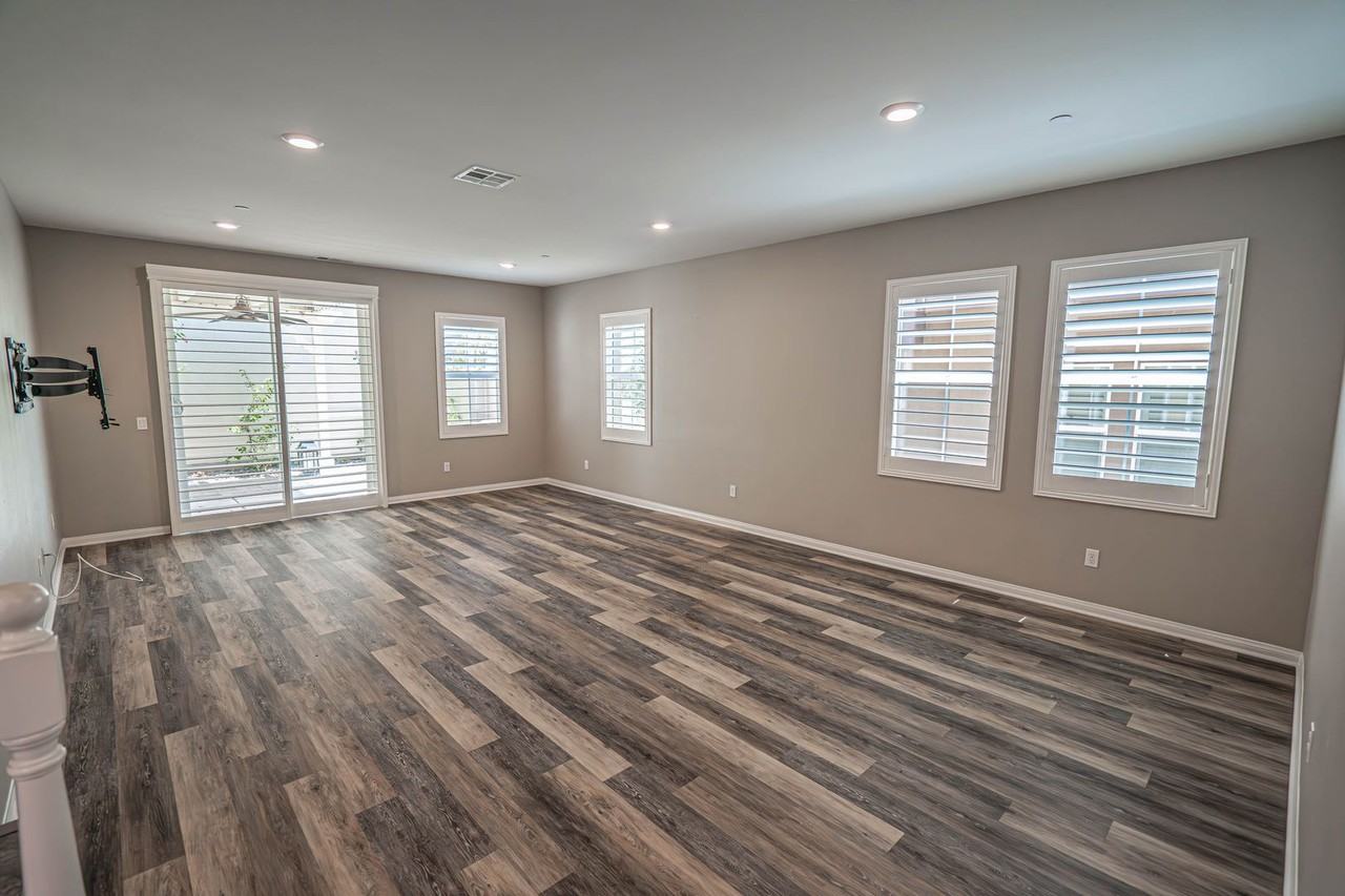 27470 Poppy Ct - Photo 2 of 22