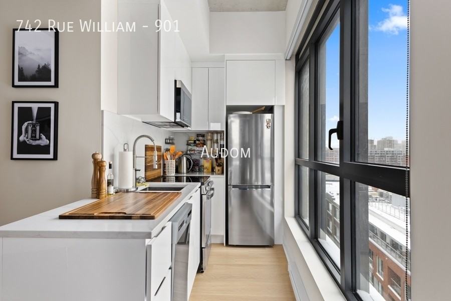 742 Rue William #901