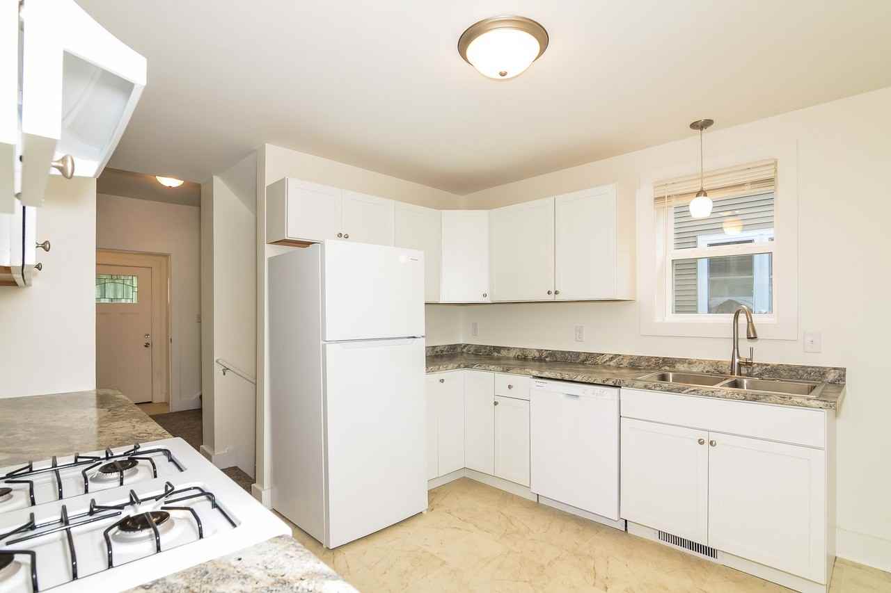 613 17th Ave Ne - Photo 3 of 27