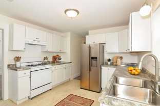 613 17th Ave Ne - Photo 1 of 1