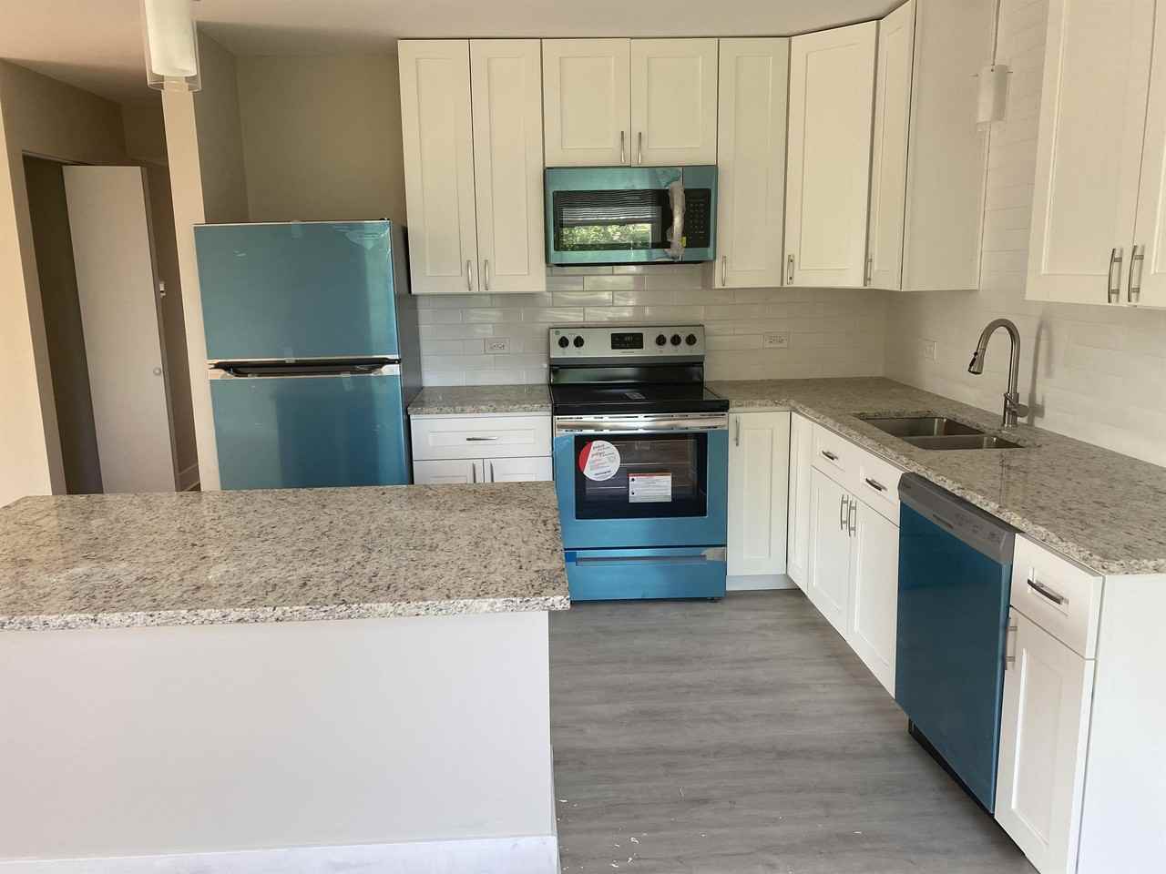 Damen - Photo 4 of 14