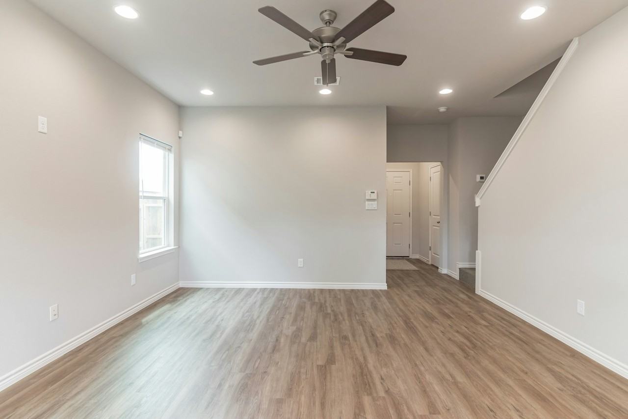122 Peruna Drive - Photo 4 of 17
