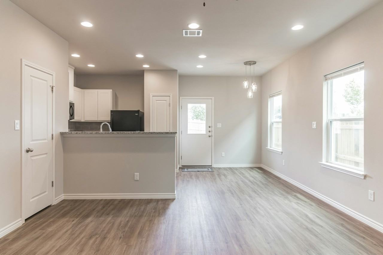 122 Peruna Drive - Photo 5 of 17