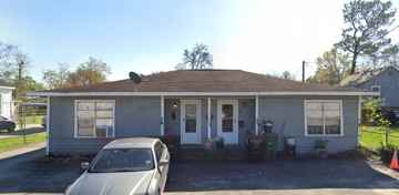 featured image of 3702 Crane St